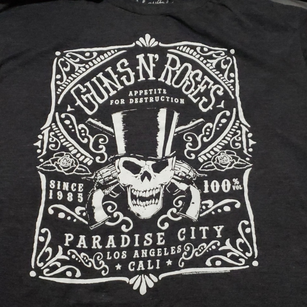 Guns N Rose's Tee size Large